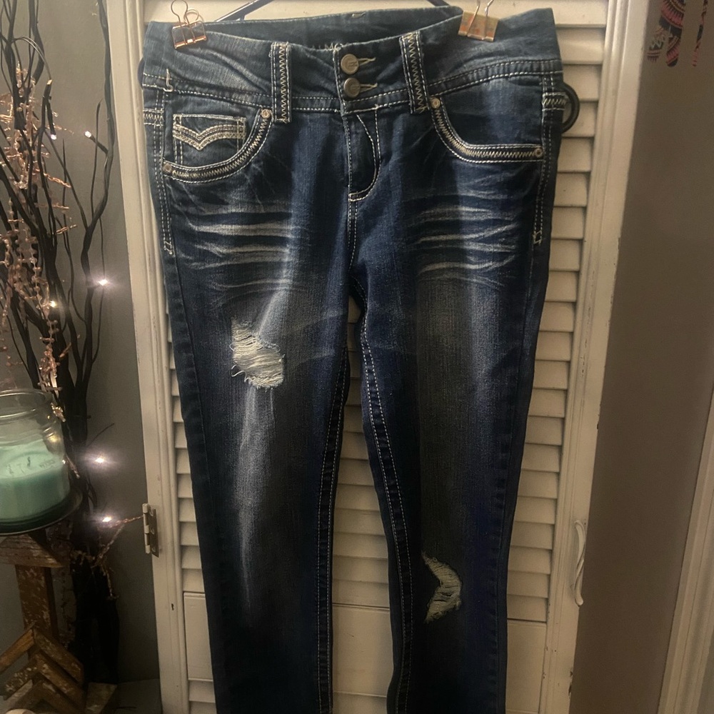 Almost Famous Capris